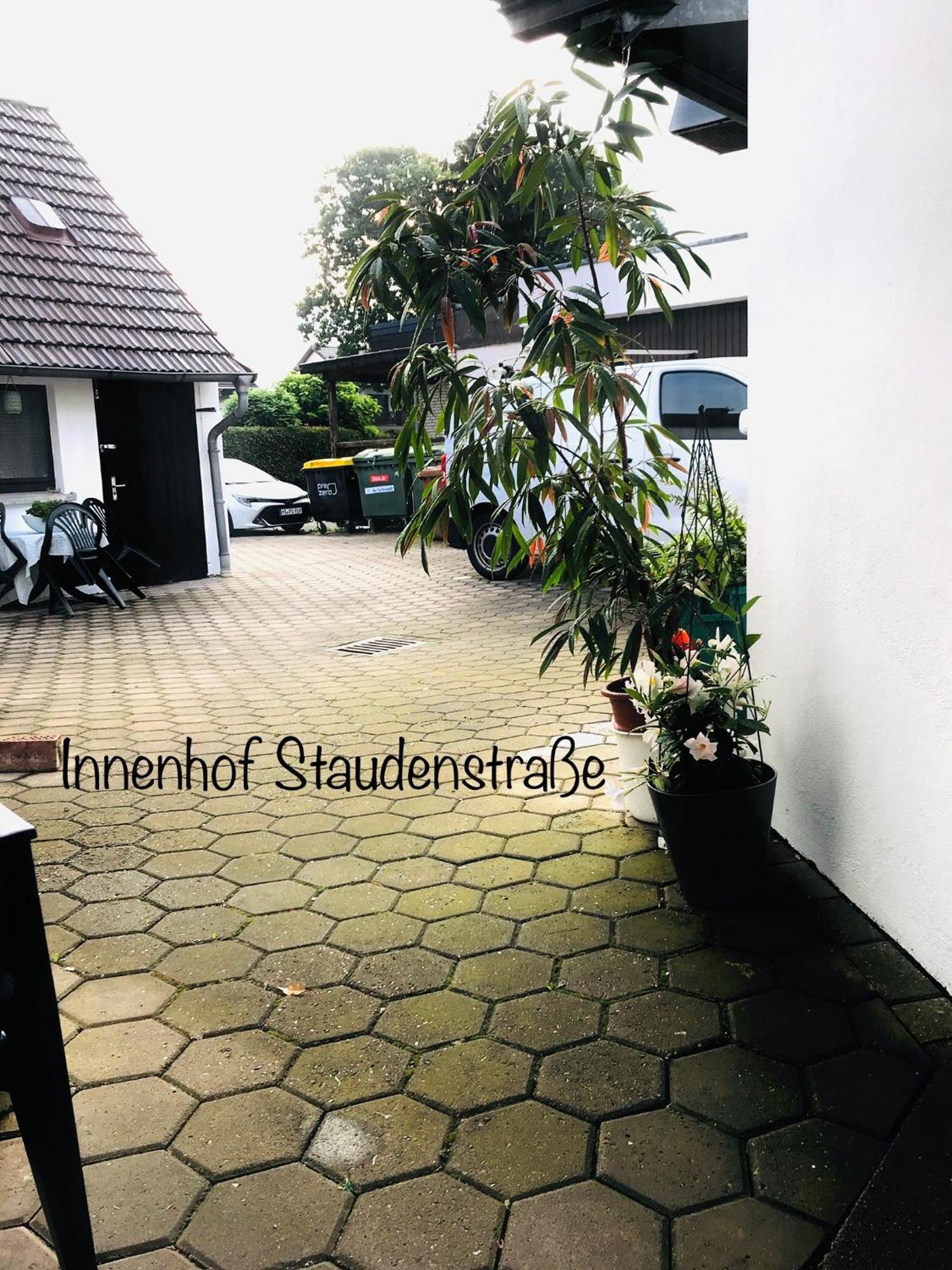 Отель Bistro-Zur-Quelle Минден Экстерьер фото